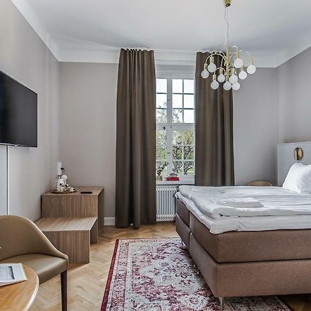Livgrenadjaermaessen Hotell-Fest-Konferens Linköping Zewnętrze zdjęcie