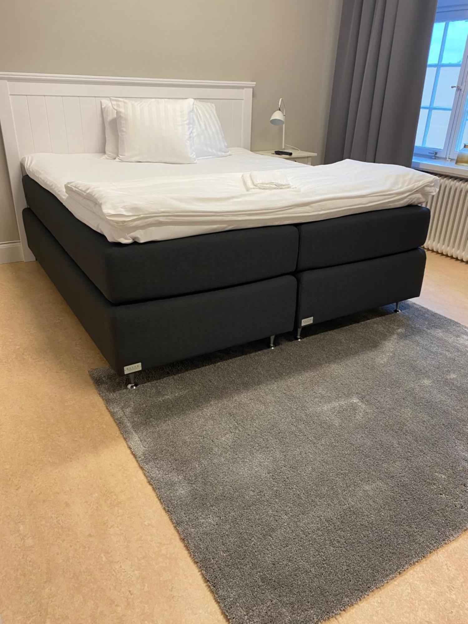 Livgrenadjaermaessen Hotell-Fest-Konferens Linköping Zewnętrze zdjęcie
