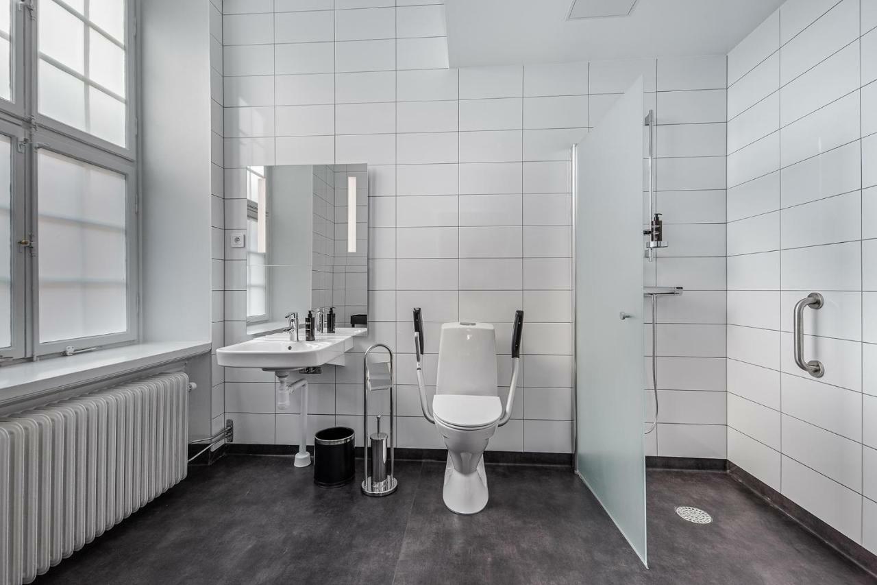 Livgrenadjaermaessen Hotell-Fest-Konferens Linköping Zewnętrze zdjęcie