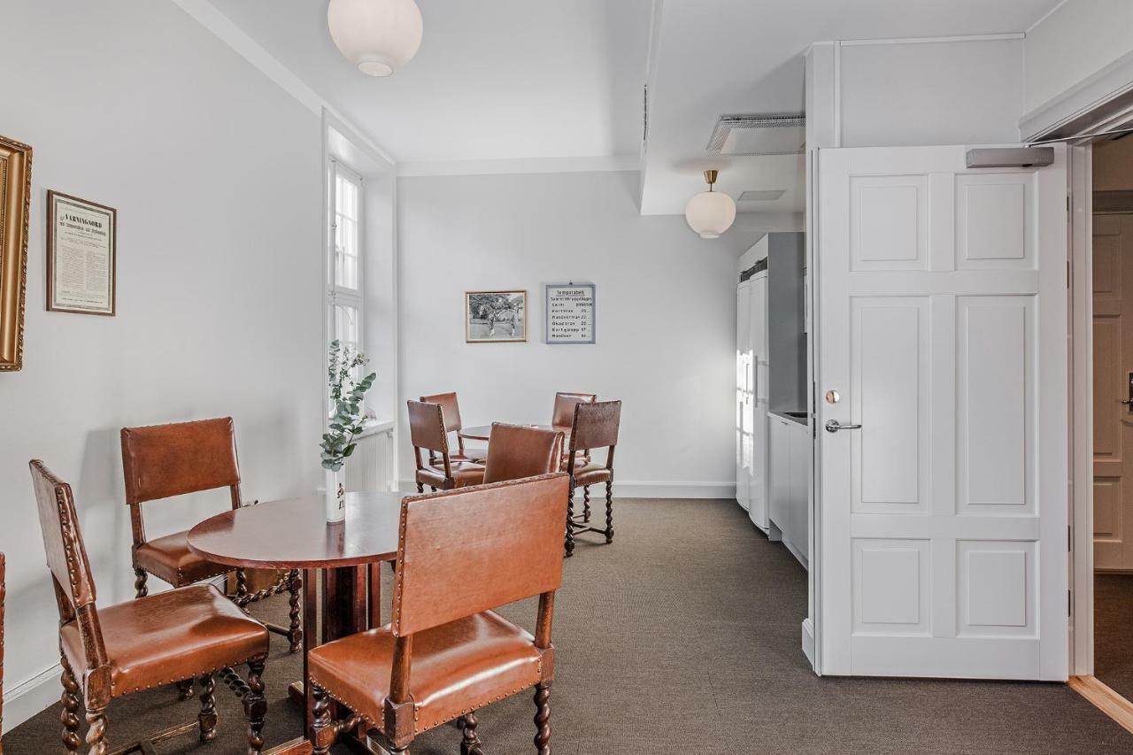 Livgrenadjaermaessen Hotell-Fest-Konferens Linköping Zewnętrze zdjęcie